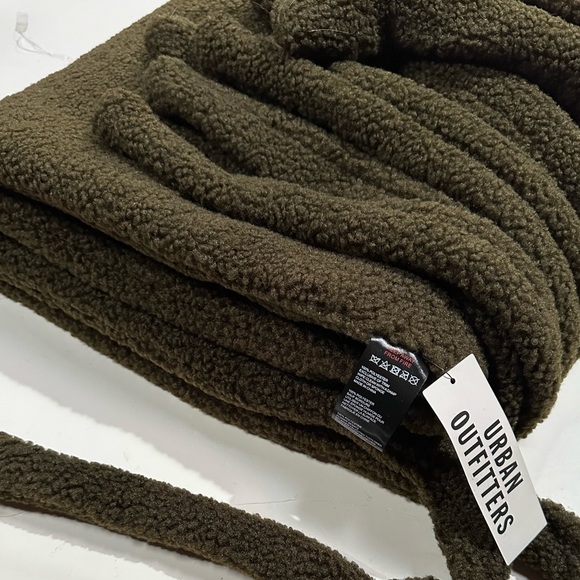 Chunky Extra Big Scarf - Picture 7 of 8